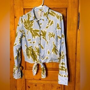 Joie Button Up Blouse With Tie at Waist. NWT. Size Small - So Cute!!!